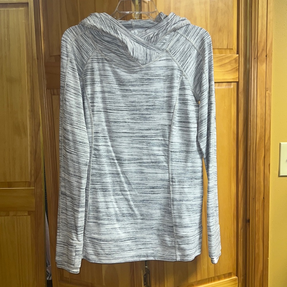 Lululemon sweatshirt